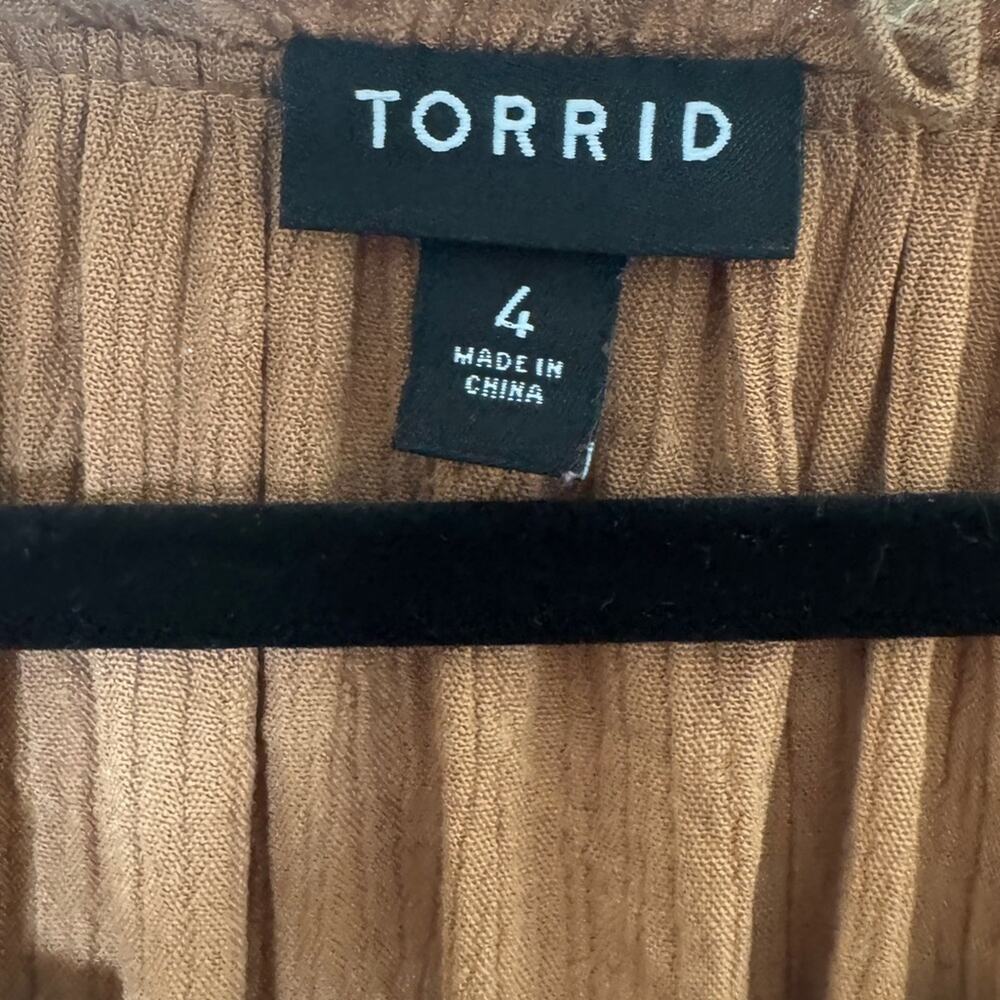 Torrid Washable Gauze Lace Inset Top, size 4/4x - Picture 5 of 11